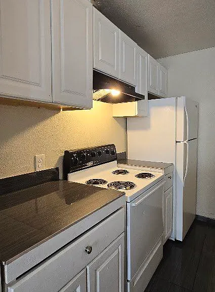 2603 W Fairmont Ave #101 — Photo 5