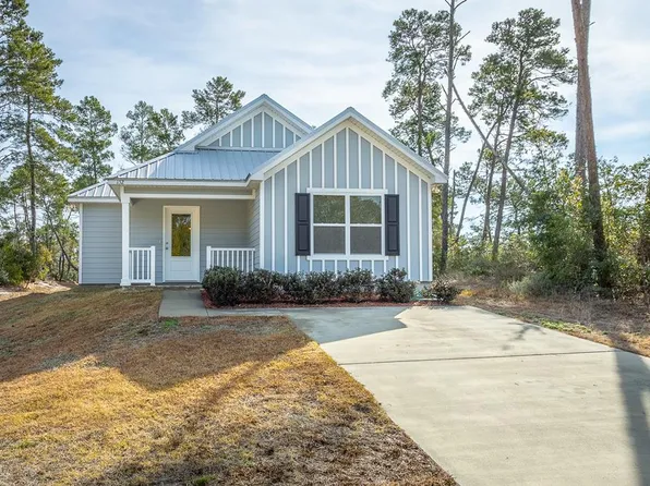 132 Plantation Dr, Carrabelle, FL 32322