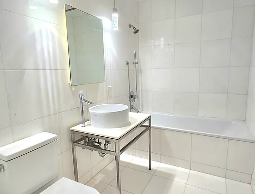 Rented by BARNES New York | media 33