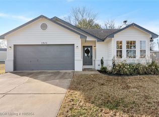 1501 Heather Pl, Barling, AR 72923