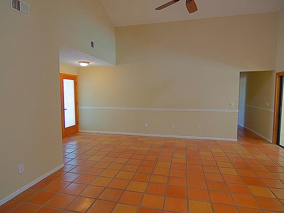 2nd image of 3127 Reseda Ct