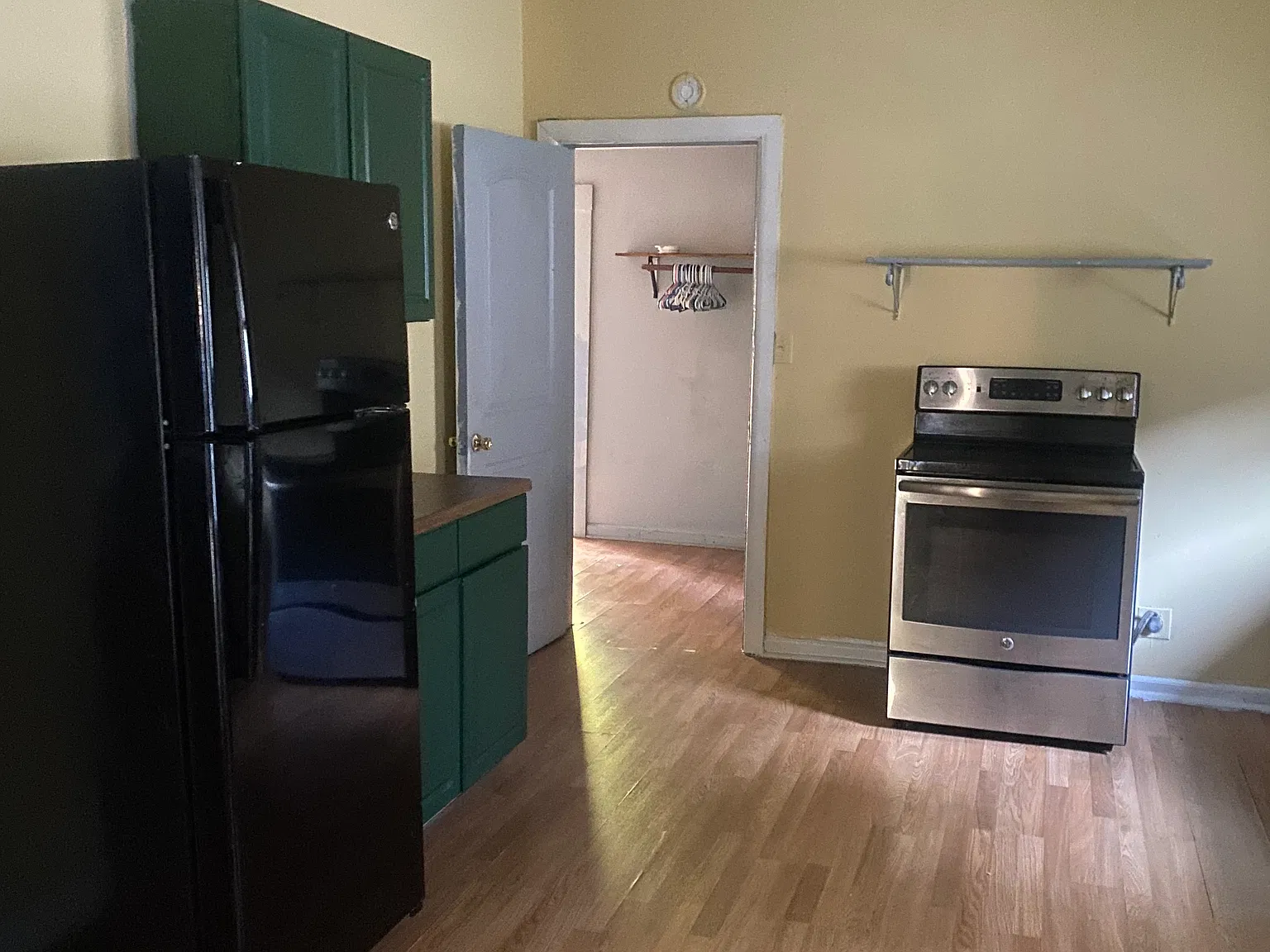 411 Washington St — Photo 3