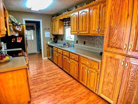 4th image of 510 Keri Ln