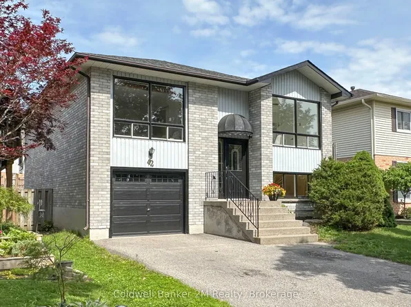 42 Kintyre St, Clarington, ON L1E 2E4