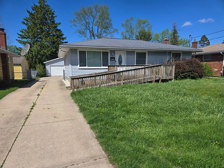 2723 Priscilla Ave — Photo 45