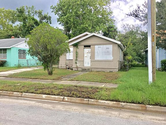 3rd image of 1487 W 20th St