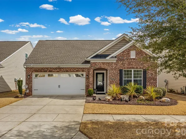 421 Brier Knob Dr, Fort Mill, SC 29715