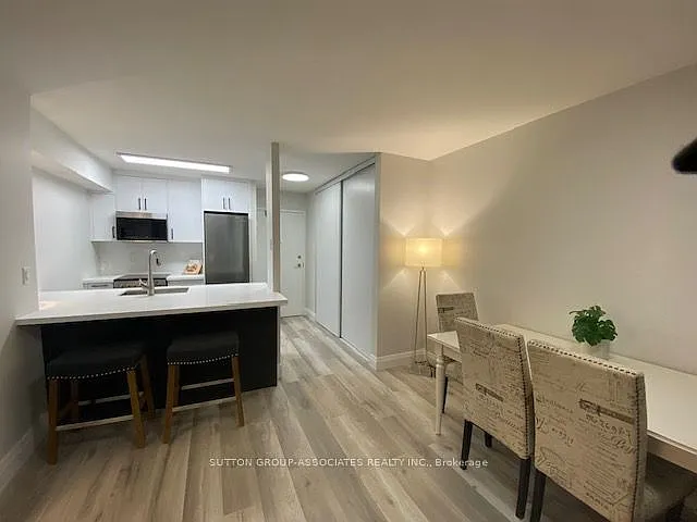 95 Prince Arthur Ave #327 — Photo 11