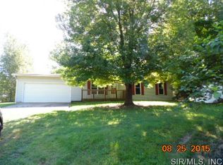 5007 Michael Dr, Godfrey, IL 62035