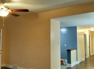 312 Hoffnagle St FL 2, Philadelphia, PA 19111