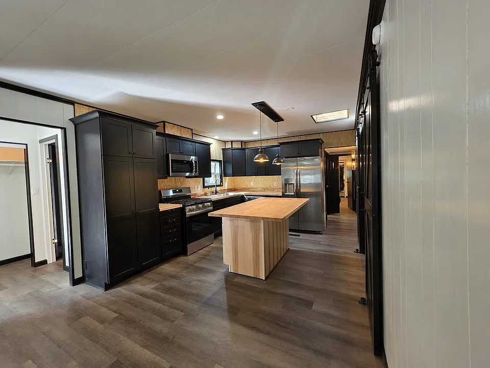 4306 S Blue Ridge Loop