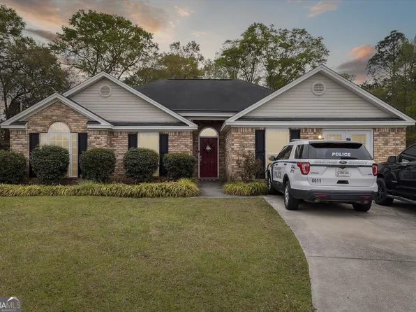 35 Farmers Cir, Ellabell, GA 31308