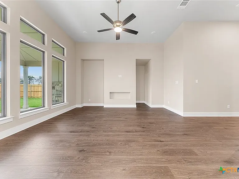 920 Campbelton Dr — Photo 9