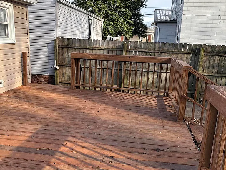 604 Winkler Ave — Photo 4