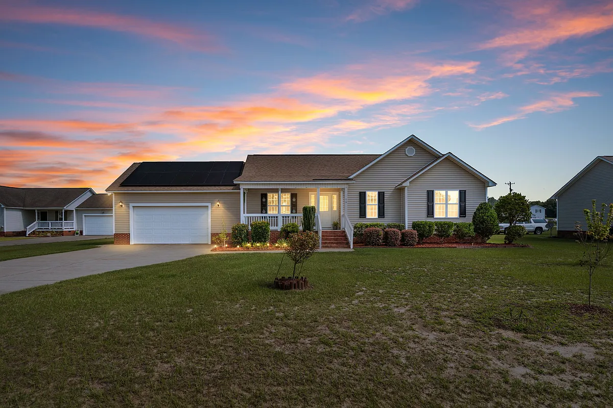 Building Photo - 46 Bayberry Ln
