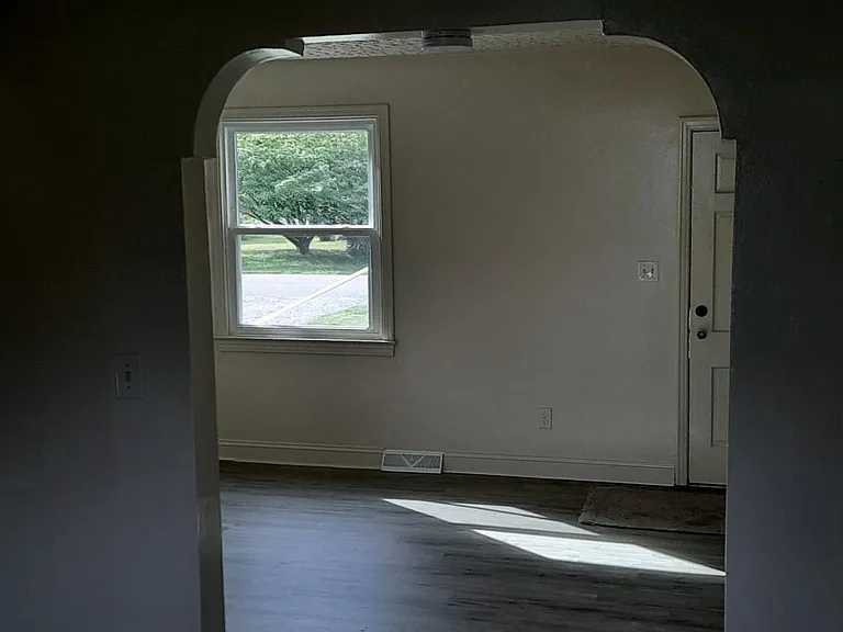 10 Fontaine Rd — Photo 19