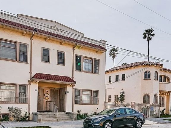 2nd image of 5706 S Figueroa St