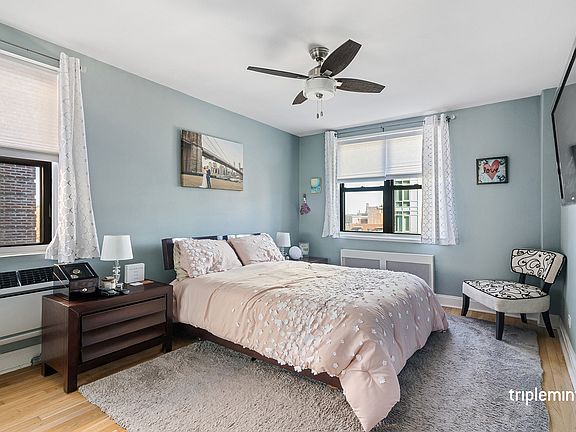 4th image of 3215 Arlington Ave APT 6C