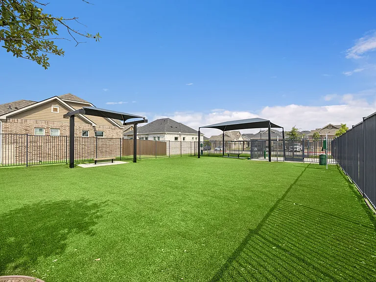 VLux Stoneridge — Photo 107