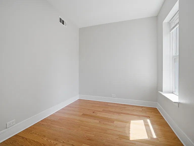 921 W Wilson Ave #3W — Photo 16