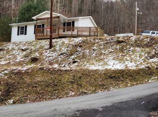 1025 Hurley Heights Dr, Grundy, VA 24614