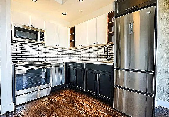 3rd image of 31-27 37th St #4C
