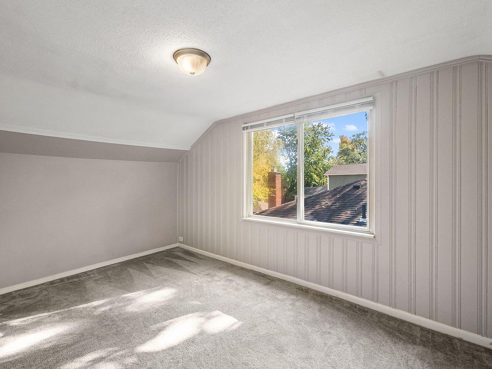 22134 Pleasant Ave, photo 26