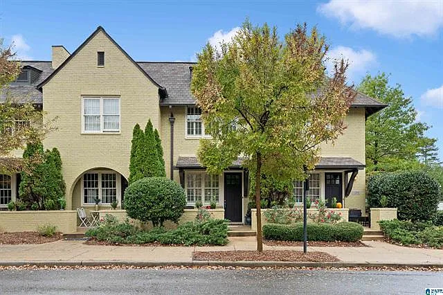 2 bed, 2.5 bath, 1486 sqft, $2,250 — Photo 2