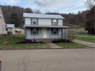 614 6th St, Saint Marys, WV