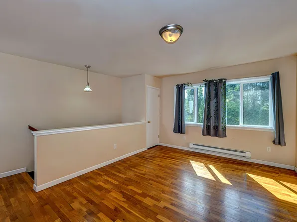 800 NE 40th St #802, Seattle, WA 98105