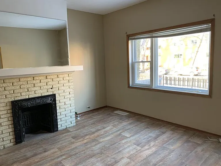 562 Wardlaw Ave #1 — Photo 4