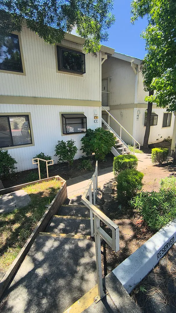 First Month Rent Half Off 1bed/1bath Condo Located In A Quiet Area Of Downtown Concord, Ca!! — Photo 4