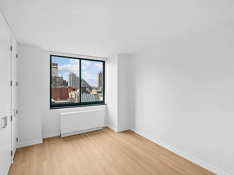 200 W 60th St #15G — Photo 14
