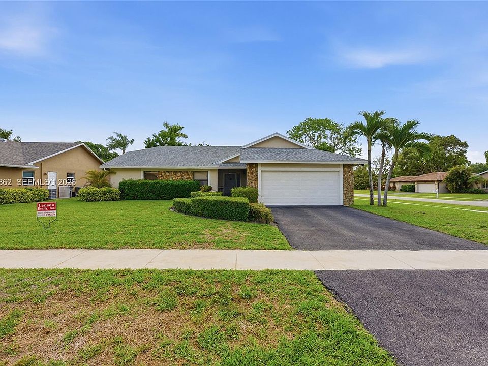 1st image of 20823 Sugarloaf Ln
