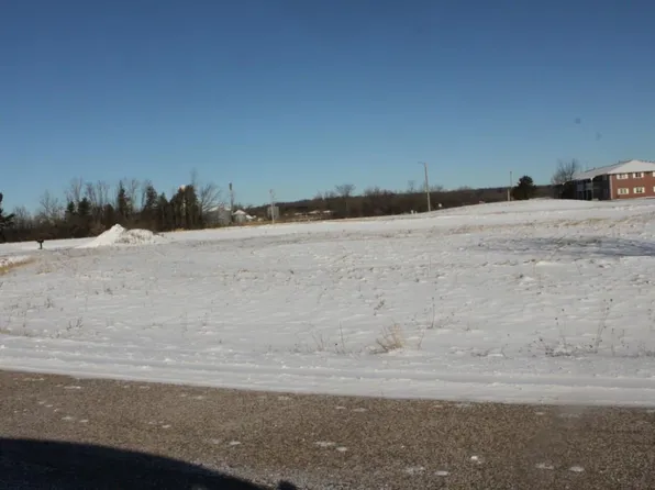 1028 Mill Pond Cir #19, Weyauwega, WI 54983