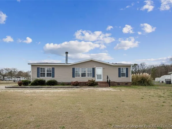 823 Blue Rd, Parkton, NC 28371