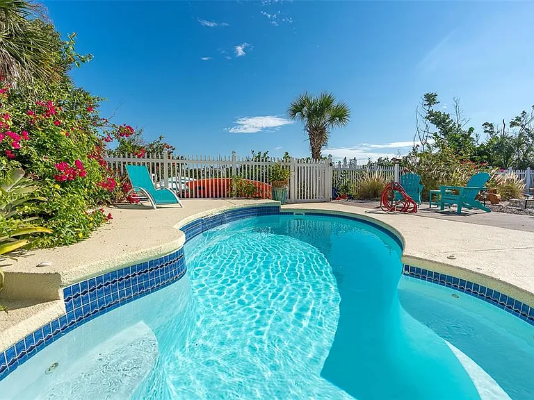 210 Bocilla Dr — Photo 50