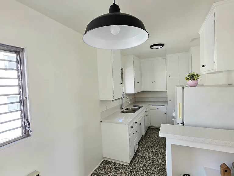 319 N Chevy Chase Dr #F — Photo 4