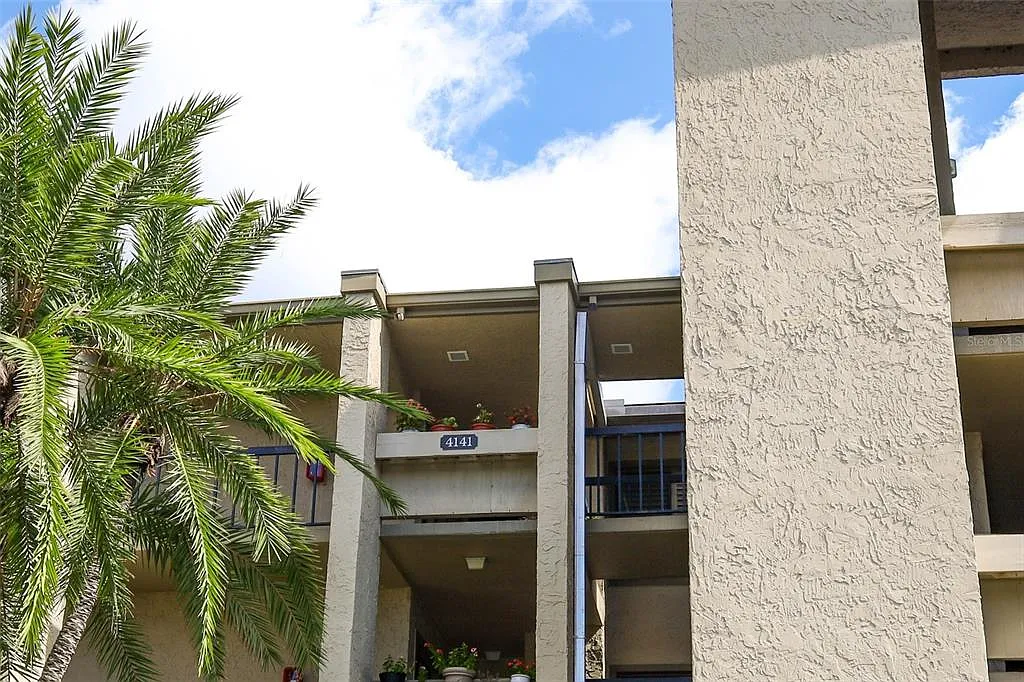 2 bed, 2.0 bath, 1024 sqft, $1,500 — Photo 2