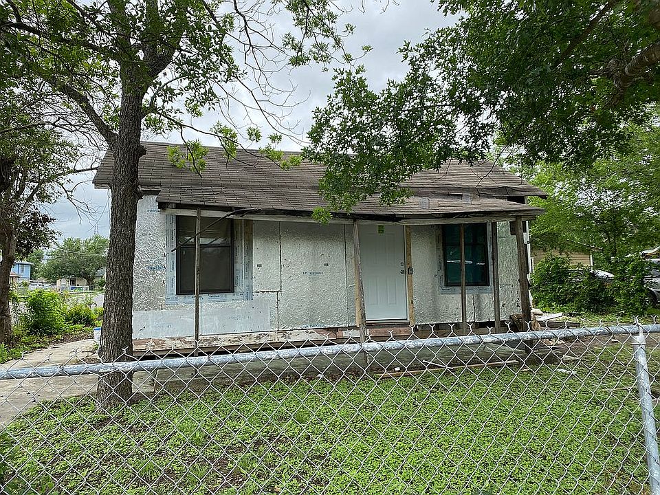 1st image of 1402 W Gerald Ave