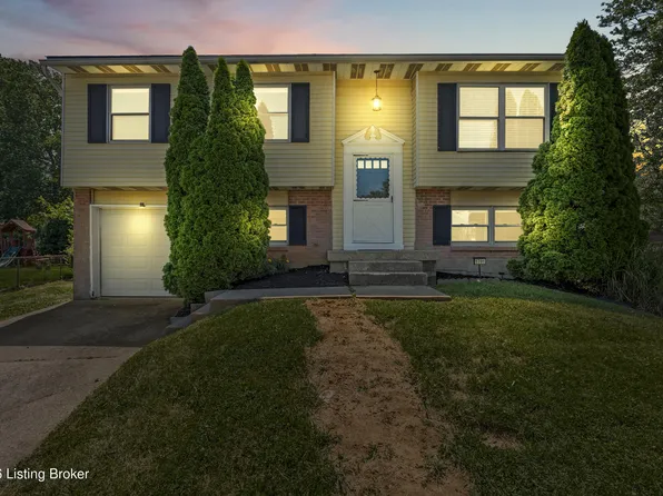 1701 Flagstaff Ct, Louisville, KY 40223