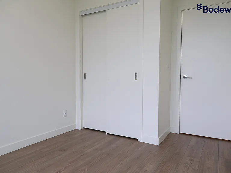 595 Austin Ave — Photo 16