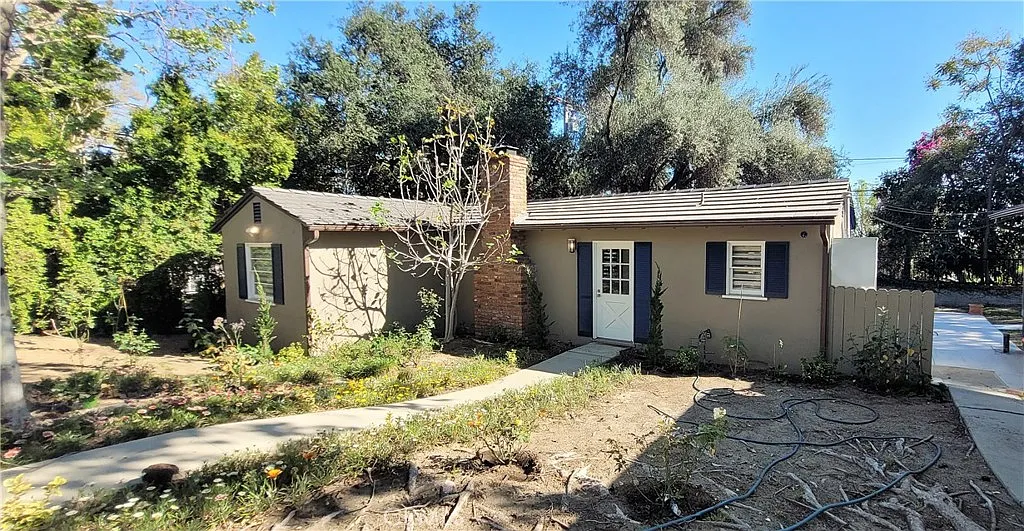 2 bed, 928 sqft, $3,850 — Photo 1