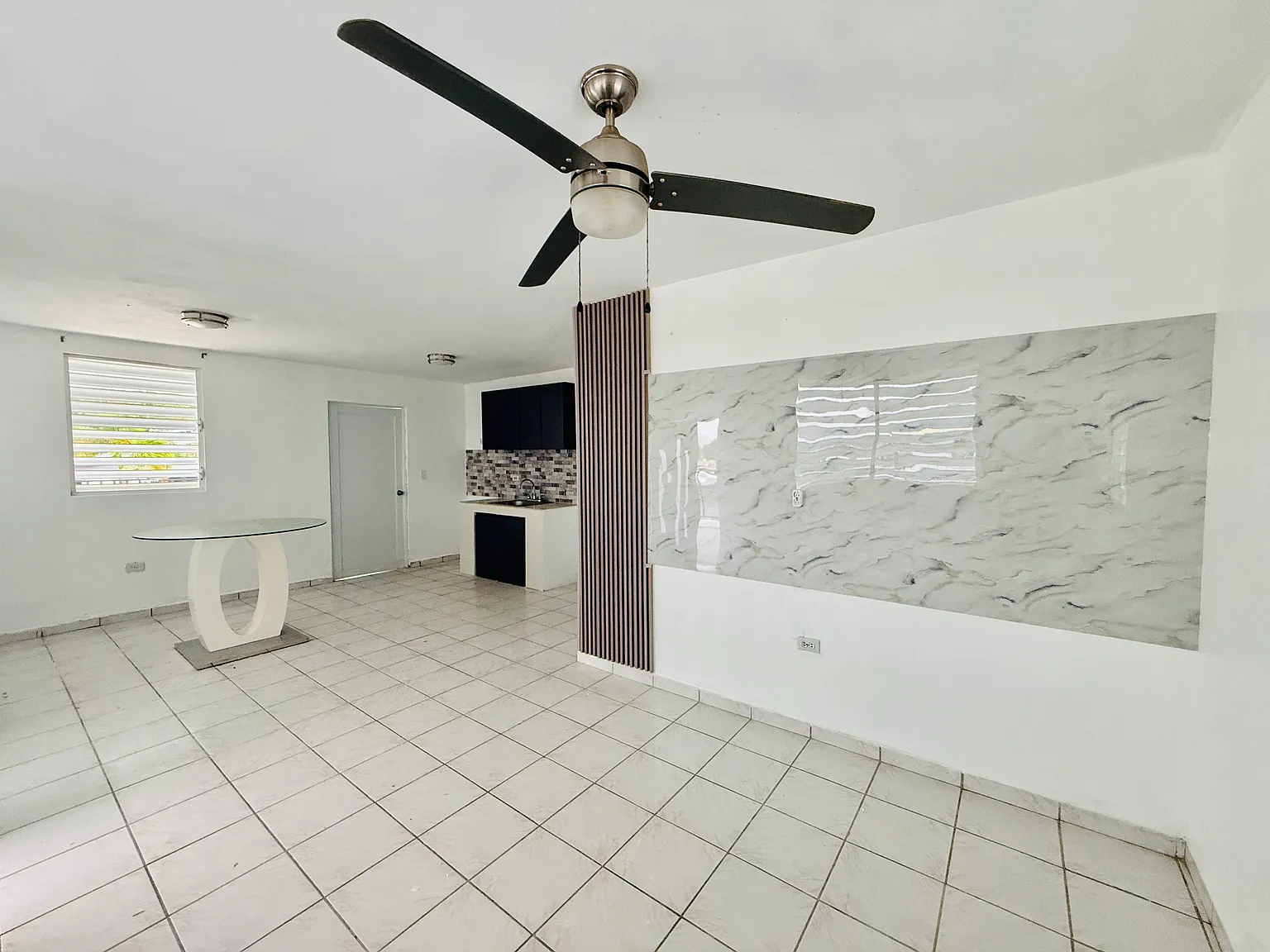 2 bed, $1,200 — Photo 3