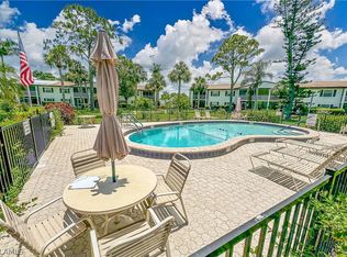 7001 New Post Dr APT 5, North Fort Myers, FL 33917
