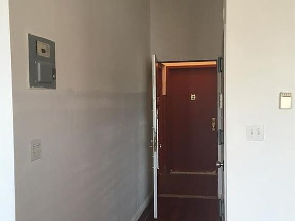 4th image of 39 Debevoise St APT 1A