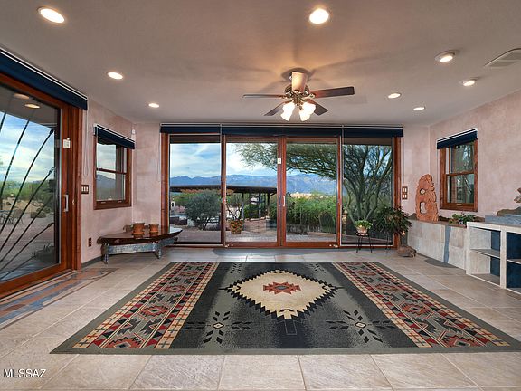 4th image of 925 N Rancho Del Jefe Loop