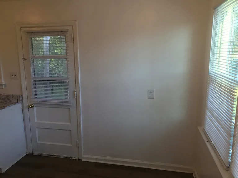 1403 Hyman Ave — Photo 7