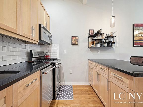 4th image of 258 Saint Nicholas Ave APT 2F