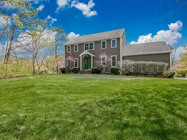 27 Landau Rd, Plainville, MA 02762